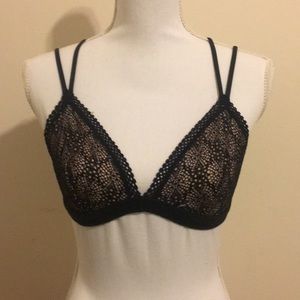 Victoria Secret Bralette size Large in black